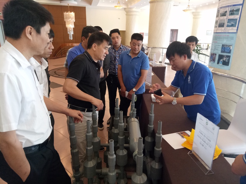 Giải[-]pháp[-]công[-]nghệ[-]và[-]quản[-]lý[-]để[-]giải[-]quyết[-]vấn[-]đề[-]ô[-]nhiễm[-]nước[-]thải[-]ở[-]Vịnh[-]Hạ[-]Long[-]và[-]Quần[-]đảo[-]Cát[-]Bà[-]